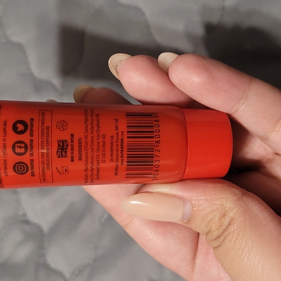 Dr. Paw Paw Tinted Ultimate Red Balm - Picture 5 of 5